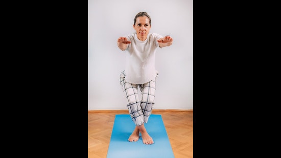 The Sitting Rising Test looks at the ability to sit and then rise unaided from the floor (Shutterstock) The Sitting Rising Test looks at the ability to sit and then rise unaided from the floor (Shutterstock)