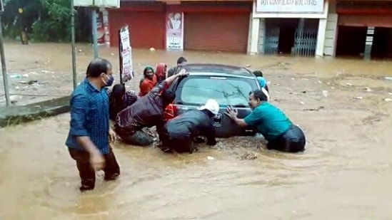 The Indian meteorological department has issued red alerts in the districts of Kottayam, Pathanamthitta, Thrissur, Ernakulam, Idukki, and Palakkad(ANI )