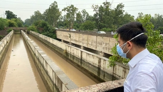 Water supply in 19 districts of the state, including Muzaffarnagar, Meerut, Bulandshahr, Ghaziabad, Aligarh, Etah, Hathras and Firozabad, is likely to be disrupted and farmers may face a shortage.&nbsp;(File photo)