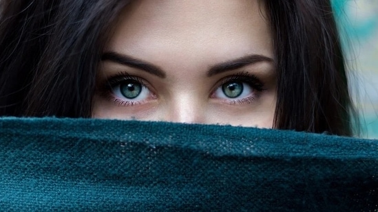 Are Blue Eyes Sensitive To Light? It's Complicated