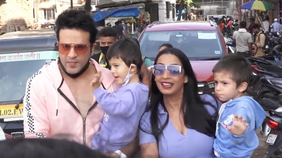 Kashmera Shah and Krushna Abhishek with their kids.