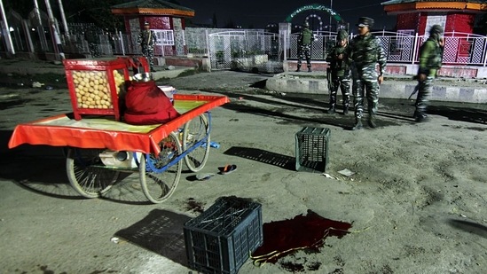 Security forces at the site of the attack in Eidgah in Srinagar where a golgappa seller from Bihar was attacked by terrorists on Saturday. Photo By Waseem Andrabi/Hindustan Times&nbsp;