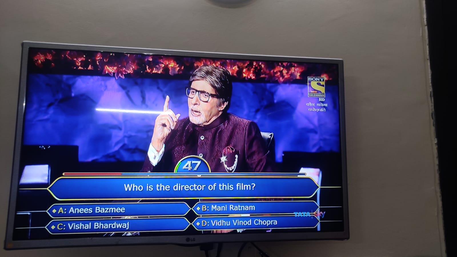 Amitabh Bachchan asked a question about Guru.&nbsp;