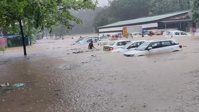 Flood-hit areas of Kottayam and Pathnamthitta in Kerala on Sunday. (HT PHOTO.) Flood-hit areas of Kottayam and Pathnamthitta in Kerala on Sunday. (HT PHOTO.)
