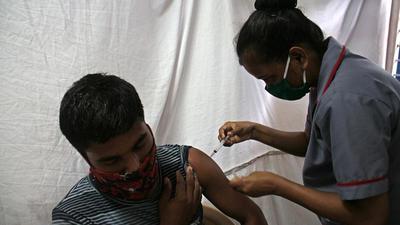 According to state health department data, Pune district reported 395 new Covid cases and four deaths due to the infection on Sunday. (HT PHOTO)