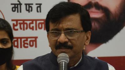 Attacking the Centre over the action by probe agencies against members of the ruling coalition Maharashtra Vikas Aghadi (MVA), the Shiv Sena on Sunday said that contract killings have now been replaced by “government killings” to finish off political rivals. (HT File) Attacking the Centre over the action by probe agencies against members of the ruling coalition Maharashtra Vikas Aghadi (MVA), the Shiv Sena on Sunday said that contract killings have now been replaced by “government killings” to finish off political rivals. (HT File)