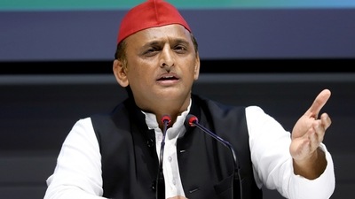 "Central government said we will make a 5 trillion economy, the UP government said it will make one trillion economy but India is behind Pakistan, Bangladesh, Nepal in the Hunger Index," said Akhilesh Yadav. (ANI) "Central government said we will make a 5 trillion economy, the UP government said it will make one trillion economy but India is behind Pakistan, Bangladesh, Nepal in the Hunger Index," said Akhilesh Yadav. (ANI)
