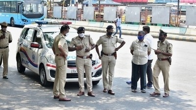Bengaluru police quarters near Binny Mills was evacuated after the building started tilting. Bengaluru police quarters near Binny Mills was evacuated after the building started tilting. 