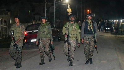 The clarification on the advisory came hours after terrorists fired indiscriminately at non-residents in Wanpoh area of Kashmir’s Kulgam (PTI) The clarification on the advisory came hours after terrorists fired indiscriminately at non-residents in Wanpoh area of Kashmir’s Kulgam (PTI)
