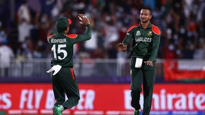 Shakib Al Hasan overtakes Lasith Malinga to be leading wicket-taker in men's T20Is ((Twitter/T20WorldCup)) Shakib Al Hasan overtakes Lasith Malinga to be leading wicket-taker in men's T20Is ((Twitter/T20WorldCup))