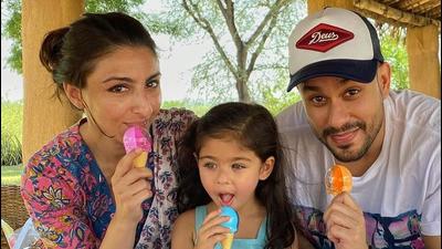 There are times with Soha Ali Khan’s daughter Inaaya accompanies her to sets