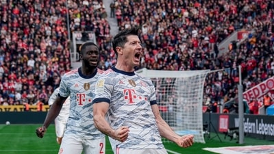 Bayern smash five past Leverkusen to reclaim top spot in Bundesliga. (BCCI/IPL)