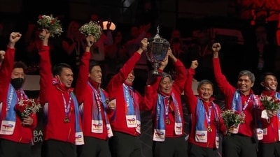 Indonesia beat China to lift Thomas Cup trophy after 19-year winless drought (TWITTER)