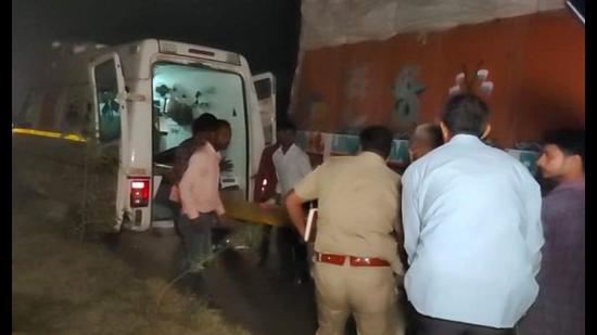 A truck hit a combine harvester killing four people, including the truck driver, on the Karnal-Kaithal road around 9.15pm on Saturday. A teenager died elsewhere when a tractor hit a motorcycle. (HT photo)