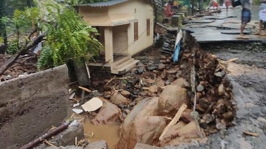 Several areas in Kerala witnessed landslides and flooding after the rain.&nbsp;(HT Photo)