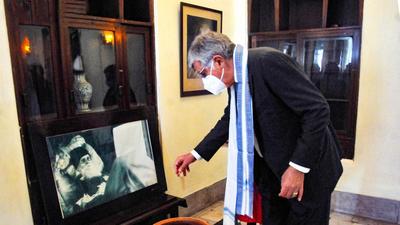 File photo: Ambassador of Italy to India Vincenzo de Luca pays tribute to poet Rabindra Nath Tagore during their visit to Tagore's ancestral house at Jorasanko Thakurbari in Kolkata on October 18, 2021. (PTI)