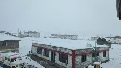 A snow-covered Losar village in Lahaul-Spiti district on Monday morning. The tourists stranded at Kunzum Pass on Sunday night were brought to safety at Losar. (HT Photo) A snow-covered Losar village in Lahaul-Spiti district on Monday morning. The tourists stranded at Kunzum Pass on Sunday night were brought to safety at Losar. (HT Photo)