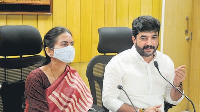 The decision to increase or decrease the gap between two doses is based purely on scientific evidence and not political considerations or shortage of vaccines, said Dr Bharti Pawar (left), minister of state in the ministry of health and family welfare. (HT PHOTO) The decision to increase or decrease the gap between two doses is based purely on scientific evidence and not political considerations or shortage of vaccines, said Dr Bharti Pawar (left), minister of state in the ministry of health and family welfare. (HT PHOTO)