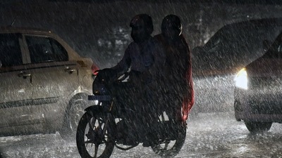 India Meteorological Department (IMD) has predicted light intensity rains over the national capital and nearby areas for the next two hours. (ANI) India Meteorological Department (IMD) has predicted light intensity rains over the national capital and nearby areas for the next two hours. (ANI)