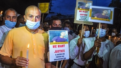 Members of Iskcon stage protest against the violence at a temple in Bangladesh, in Kolkata on Sunday.&nbsp; (PTI)