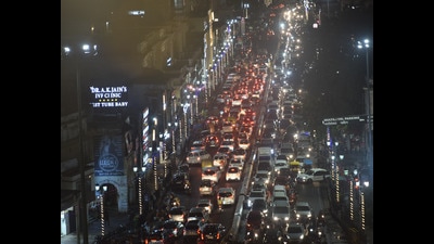 Hazratganj market in Lucknow has been decked up with colourful lights for the festive season. (HT Photo) Hazratganj market in Lucknow has been decked up with colourful lights for the festive season. (HT Photo)