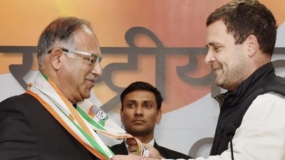 Tariq Hameed Karra joining Congress in 2017 (PTI) Tariq Hameed Karra joining Congress in 2017 (PTI)