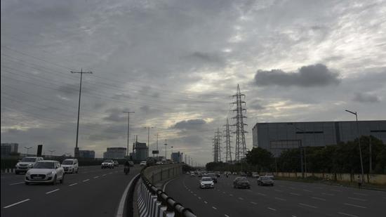 After missing several deadlines, a U-turn underpass near the Ambience Mall, located just before the Sirhaul toll plaza, opened for traffic movement on a trial basis. The facility helps reduces travel time by around 20-25 minutes during peak traffic hours as it cuts the distance for taking a U-turn by around five kilometres. (Parveen Kumar/HT Photo)