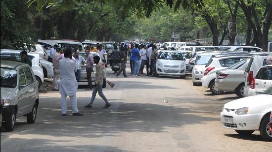 An inspection found vehicles haphazardly parked in Chandigarh’s parking lots. (HT Photo/For representation only)