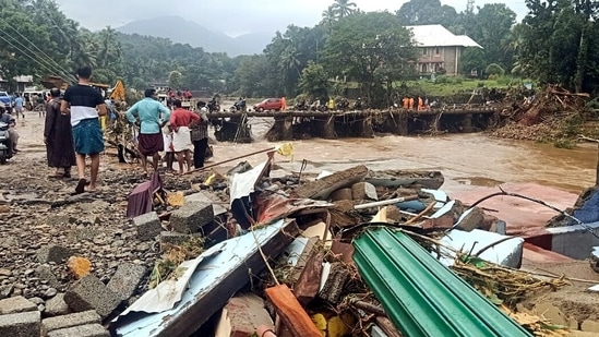 NDRF personnel and other teams have been carrying out search and rescue operations at flood-affected area in Kottayam.(ANI Photo)