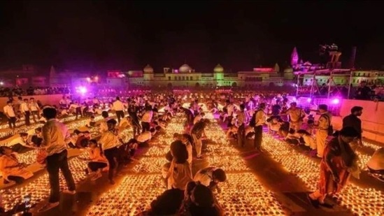 Since 2017, the Yogi Adityanath government has been holding Deepotsav in Ayodhya every year on the Diwali eve. (HT File Photo)