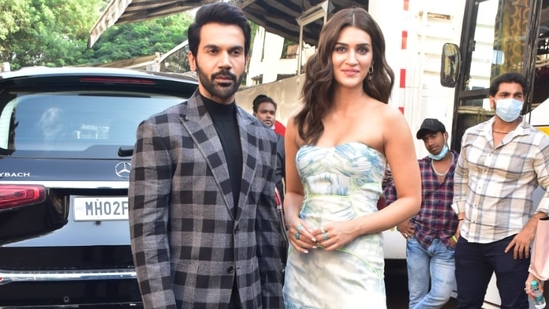 Rajkummar Rao and Kriti Sanon posed outside the sets of The Kapil Sharma Show. They came to promote their upcoming film, Hum Do Hamare Do.(Varinder Chawla)
