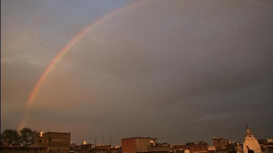 The rainfall also bought the region’s mercury down by over seven degrees Celsius over the past 24 hours. According to the IMD, the maximum and minimum temperatures for Noida on Monday were recorded at 23.1 degrees Celsius and 20 degrees Celsius against 30.9 degrees Celsius and 25 degrees Celsius a day earlier. (Sakib Ali/HT Photo)