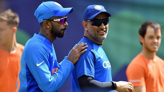 Hardik Pandya and MS Dhoni in 2019. (Getty) Hardik Pandya and MS Dhoni in 2019. (Getty)