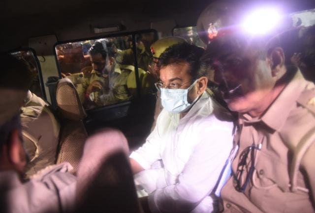 The investigation committee, along with a forensic team, visited the site of the incident twice, and have recovered multiple shreds of evidence, including two missed bullet shells which were also found in one of the vehicles damaged at the spot (HT Photo)