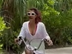 Tahira Kashyap is chilling in Maldives with her ‘soulmate forever'. Here's how(Instagram/@tahirakashyap) Tahira Kashyap is chilling in Maldives with her ‘soulmate forever'. Here's how(Instagram/@tahirakashyap)