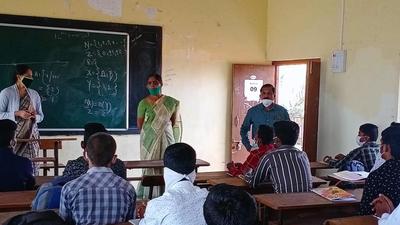 Student groups in Pune have asked that students who have taken one dose of the vaccine be allowed on campus. (HT) Student groups in Pune have asked that students who have taken one dose of the vaccine be allowed on campus. (HT)