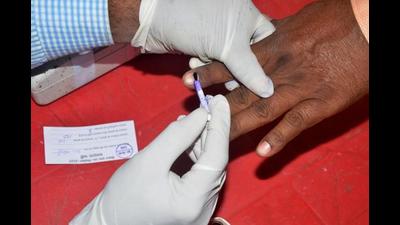 Discussing the State Election Security Plan prepared by the police department, chief electoral officer of Himachal Pradesh C Palrasu emphasised on making comprehensive arrangements for checking and prevention at border areas, district and state borders. (PTI)