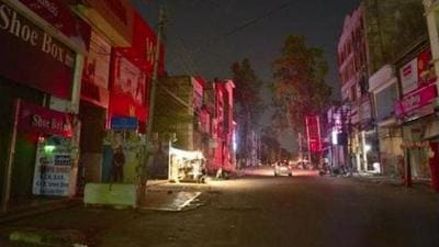 Complaints regarding the non-functional LED streetlights have been pouring in from Haibowal, Model Gram, Model Town Extension, Field Ganj, and Kidwai Naar among other areas in Ludhiana. (Picture for representational purpose) Complaints regarding the non-functional LED streetlights have been pouring in from Haibowal, Model Gram, Model Town Extension, Field Ganj, and Kidwai Naar among other areas in Ludhiana. (Picture for representational purpose)