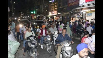 Ludhiana joint commissioner of police (headquarters) J Elanchezhian said that encroachments and makeshift stalls on roadsides lead to traffic jams and mishaps. (HT file) Ludhiana joint commissioner of police (headquarters) J Elanchezhian said that encroachments and makeshift stalls on roadsides lead to traffic jams and mishaps. (HT file)