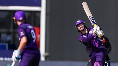 "When Sourav Ganguly and Sachin Tendulkar were playing, they could have bowled 2 out of 4 overs, the captain had an extra person to consider if one of the bowlers got hit and it made his job easier. If Hardik can bowl even 2 overs, it gives India that much more balance." (AP) "When Sourav Ganguly and Sachin Tendulkar were playing, they could have bowled 2 out of 4 overs, the captain had an extra person to consider if one of the bowlers got hit and it made his job easier. If Hardik can bowl even 2 overs, it gives India that much more balance." (AP)