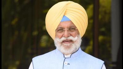 Punjab minister Rana Gurjeet Singh said if the Centre was adamant in implementing the decision on BSF jurisdiction, it should make the agriculture sector sustainable in the border belt of Punjab with liberal incentives. Punjab minister Rana Gurjeet Singh said if the Centre was adamant in implementing the decision on BSF jurisdiction, it should make the agriculture sector sustainable in the border belt of Punjab with liberal incentives.