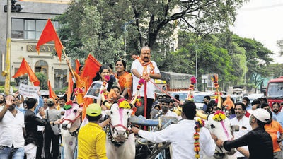 The Congress and Shiv Sena on Tuesday held a protest in Pune against the hike in fuel prices and blamed the government for allowing “affordable fuel for air travel”, but keeping it costly for the common man. (HT)
