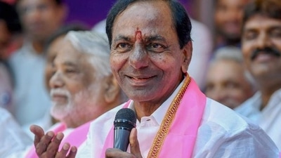 Chief minister K Chandrashekhar Rao, the Telangana Rashtra Samithi chief said his family will donate the first 1.16kg of gold to the temple (PTI) Chief minister K Chandrashekhar Rao, the Telangana Rashtra Samithi chief said his family will donate the first 1.16kg of gold to the temple (PTI)