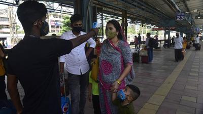 Over two weeks after the reopening of schools in the city, no spike has been reported in the number of Covid-19 cases among children. However, the city has recorded a marginal drop in the number of cases. According to the data, between September 14 and 30, 1,024 cases were reported in the 0-19 age group that went down to 732 cases between October 1 and 17. (Anshuman Poyrekar/HT Photo) Over two weeks after the reopening of schools in the city, no spike has been reported in the number of Covid-19 cases among children. However, the city has recorded a marginal drop in the number of cases. According to the data, between September 14 and 30, 1,024 cases were reported in the 0-19 age group that went down to 732 cases between October 1 and 17. (Anshuman Poyrekar/HT Photo)