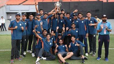 The victorious Haryana team after clinching the Under-19 Vinoo Mankad Trophy. (HT Photo) The victorious Haryana team after clinching the Under-19 Vinoo Mankad Trophy. (HT Photo)