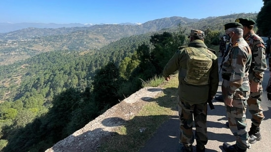 Indian Army chief General MM Naravane reviews preparedness along the Line of Control (LoC) in Jammu and Kashmir.&nbsp;(Photo via @adgpi on Twitter)