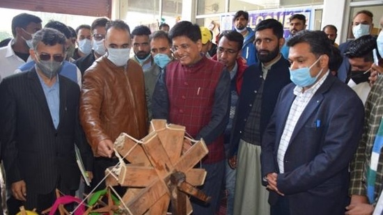 Union commerce and industry minister Piyush Goyal (third from left) in Jammu and Kashmir. (PIB Photo)