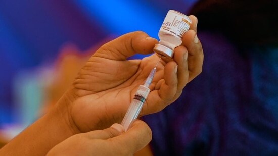 Focus on 2nd dose coverage: Centre to states, UTs during vaccination review meet. (Representational image)(AFP )