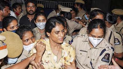 YSR Telangana Party chief YS Sharmila took the Congress and the Bharatiya Janata Party to task for failing to take on the corrupt TRS government. (PTI) YSR Telangana Party chief YS Sharmila took the Congress and the Bharatiya Janata Party to task for failing to take on the corrupt TRS government. (PTI)