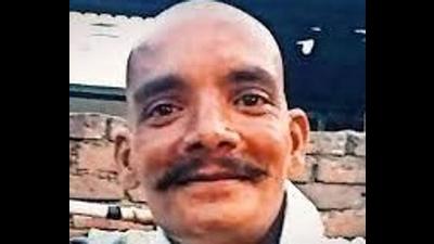 Lakhbir Singh of Taran Taran in Punjab was killed by Nihangs at the farmers protest site at Singhu border. Lakhbir Singh of Taran Taran in Punjab was killed by Nihangs at the farmers protest site at Singhu border.